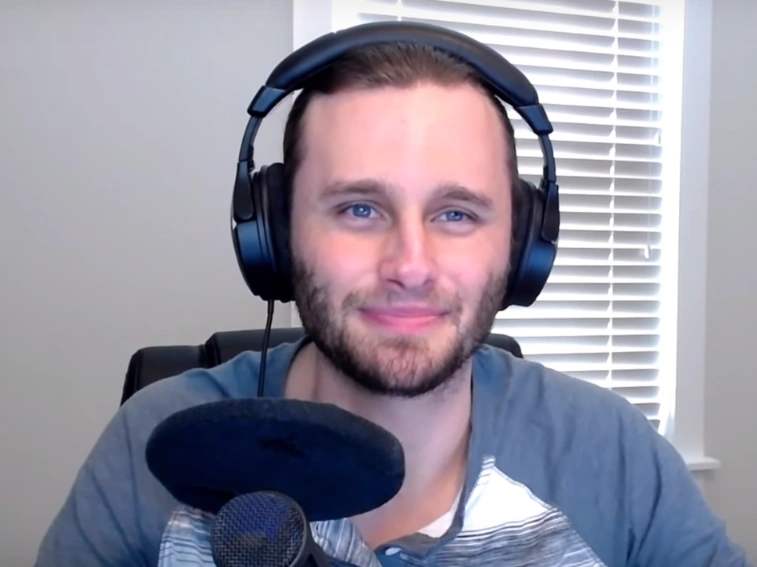 How Much is Ssundee's Net Worth